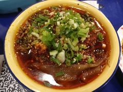 路边冒宽粉-马路边边串串香形象店(磐石路店)