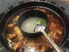 -重庆烧鸡公火锅(簋街店)