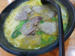 -志权牛肉面(灵山路店)