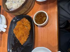 -莱莱小笼·乔艾