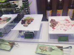-亚洲国际大酒店·云顶阁旋转自助餐厅