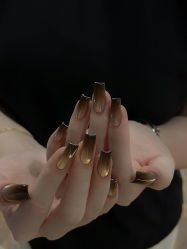 -小乐化妆美甲半永久培训学校