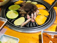-唯成•韩国炭火烤肉 유성고기