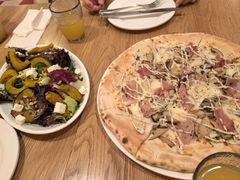 -城市大道红炉披萨烘焙坊