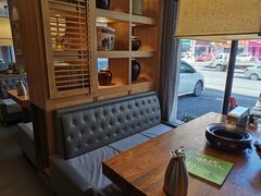 靠窗位-金石青云炭火烤肉店(中房上东花墅店)