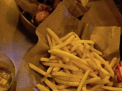 -Helens海伦司小酒馆(上海东明广场店)