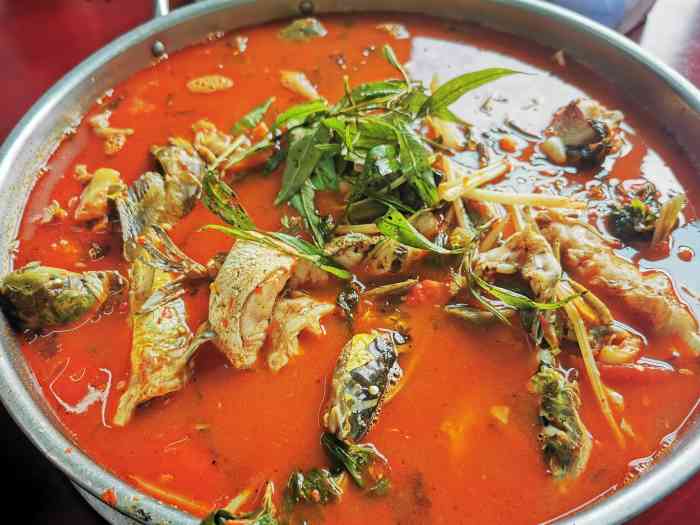 我们也是随便选的他家 鱼有几种可以选,我们要了黄辣丁 白鱼 水底洋