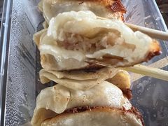 -黄阿姨锅贴大王(万航渡路店)