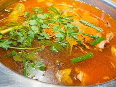 -野山舂·贵州现舂酸汤火锅(鸿通城店)