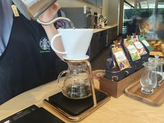 -星巴克臻选(莘庄仲盛店)