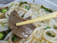 -同济大学本部学苑饮食广场