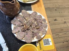 -银同牦牛肉火锅