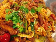 -愉肴麻辣香锅(中山路店)