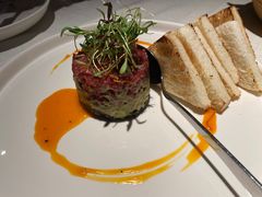 牛肉塔塔配牛油果黑橄榄酱-Solo(衡山路店)