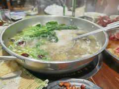 -乡土黄·鲜牛肉火锅·小龙虾(兴业街店)