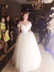 点击看大图 -艾米丽婚纱礼服