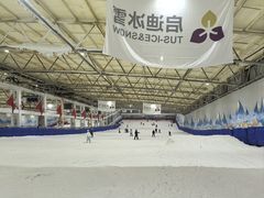 -乔波室内滑雪场