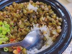 酸豆角肉末饭-阿宝煲仔饭(东方花园店)