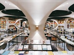 -钟书阁(珍园店)
