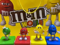 -m豆巧克力世界(上海世茂广场店)