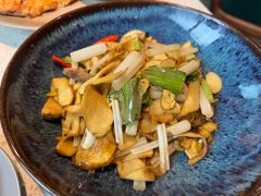 -半山腰·云南菜(侨福芳草地店)