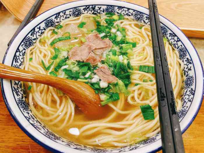 西北楼牛肉面(德胜园店)-"「中国兰州传统牛肉拉面」这家的牛肉拉面.