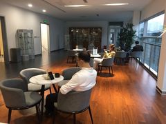 -河北盛世之星奔驰4S店(赵佗公园店)