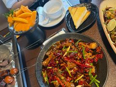 -曼听小寨海鲜烧烤·大连辣炒大王(盖州街店)