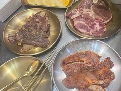 -胡悦里韩式烤肉(芝罘万达广场店)