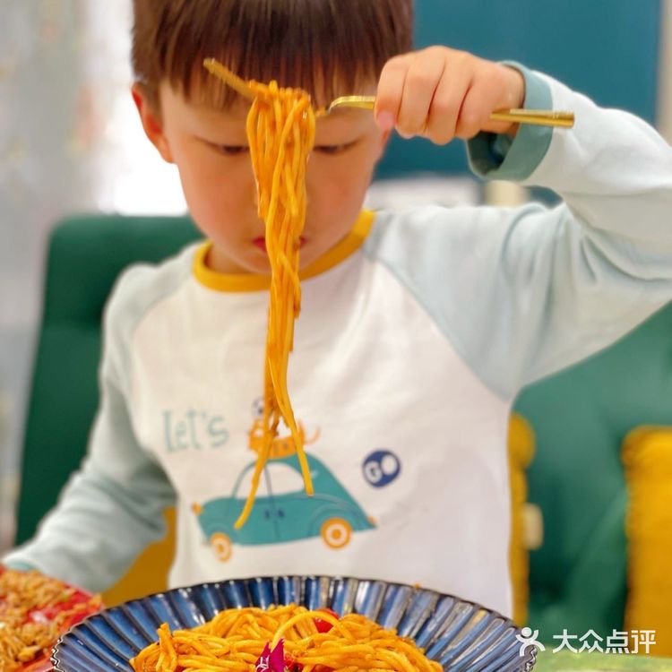 武汉西餐厅推荐|好吃不贵，环境超好的Moon Blue