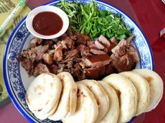 扒猪脸火勺-北京龙庆四季香农家饭庄·灶台鱼·碳烤虹鳟鱼(龙庆峡店)