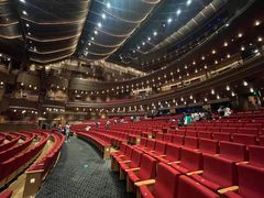 -交通银行前滩31演艺中心