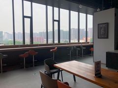 靠窗位-瑞幸咖啡(仁和新城店)