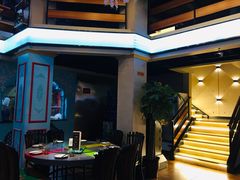 -壹号院音乐餐厅•烤全羊•新疆菜(浐灞店)