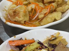 -三江鱼东北特色铁锅炖(骆驼店)