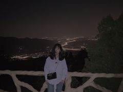 -鬼笑石后山停车场