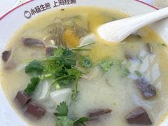 -小杨生煎(金山百联购物中心3楼店)