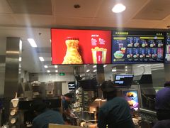 -麦当劳(轻轨曹杨路店)