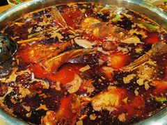 -肖肖酸萝卜鱼火锅(总店)