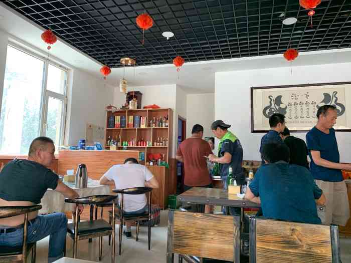 如果你饿了,就来斌子拉面馆跌碗剃尖吧!推荐!