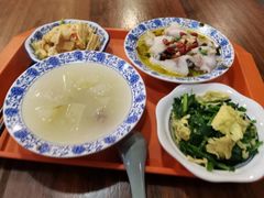 -爱的果实月嫂育婴师(世纪东方店)