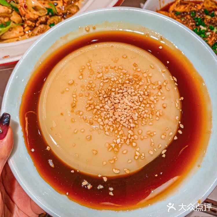 推荐三道我每次都必点的菜:老成都蒜苗回锅肉