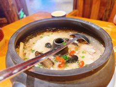 -老滇山寨•云南特色菜•地方菜•民族风情歌舞表演(金碧店)