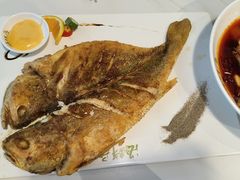 -赶海部落海鲜城(海阳路店)
