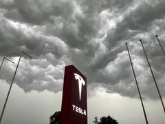 -TESLA 特斯拉(北京南四环中路特斯拉中心)