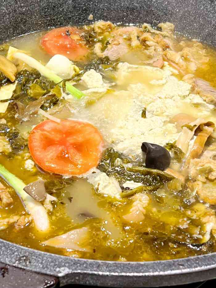 泸州黑豆花酸菜火锅汇锦城店