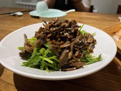 芹菜叶拌山珍-聚缘堂·海鲜私房菜(松岭路店)