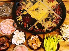 -岗上渣渣老火锅(两路口店)