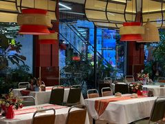 -刘姐啤酒鱼民族演艺餐厅(西街总店)