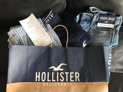 -Hollister(天环广场店)